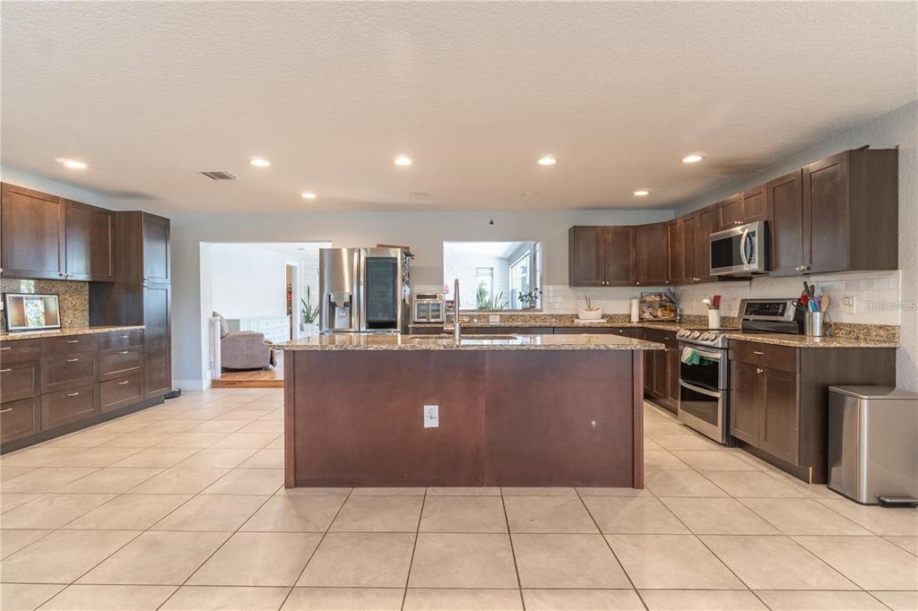Property for sale at 12705 PARK BOULEVARD, SEMINOLE, FL, 33776
