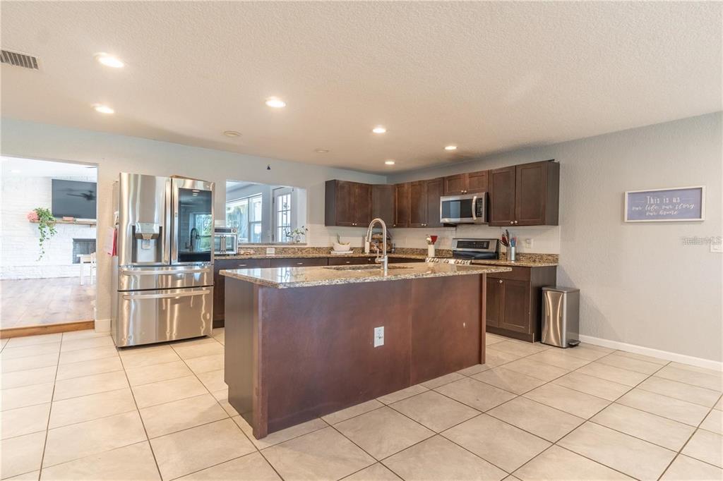 Property for sale at 12705 PARK BOULEVARD, SEMINOLE, FL, 33776