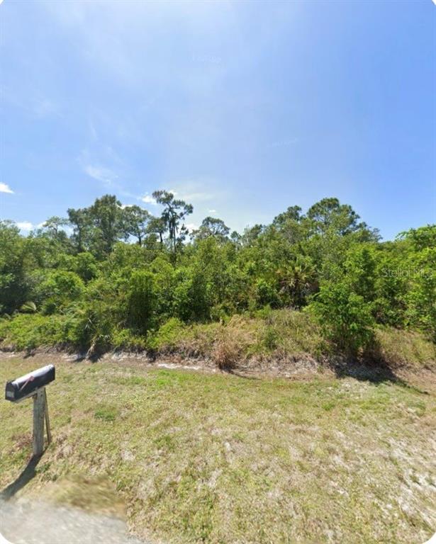 Property for sale at 5261 N HUCKLEBERRY LAKE DRIVE, SEBRING, FL, 33875