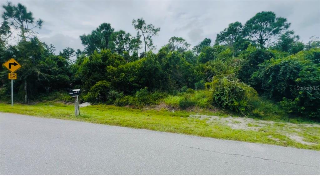 Property for sale at 5261 N HUCKLEBERRY LAKE DRIVE, SEBRING, FL, 33875