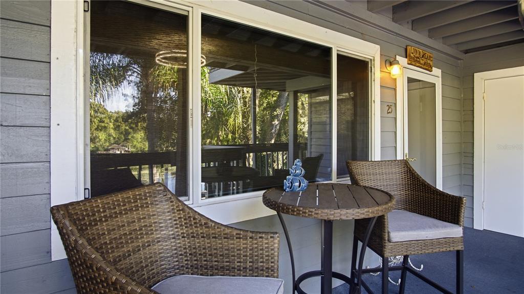 Front sitting area