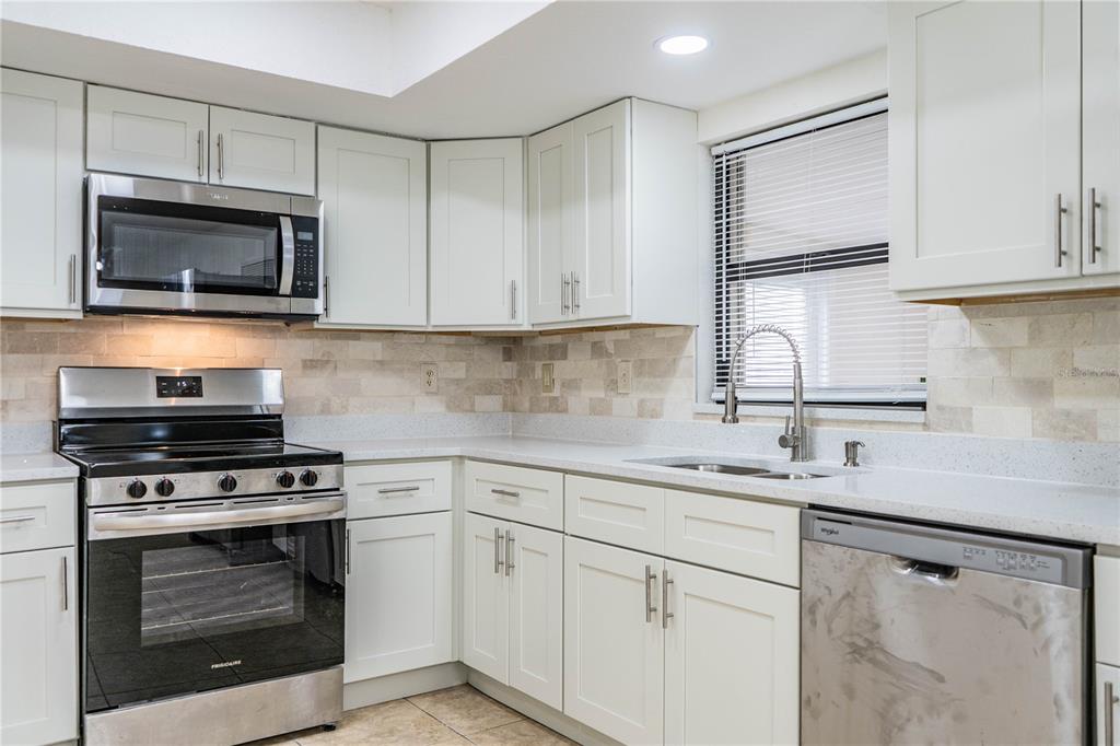 Property for sale at 7039 SHEFFIELD DRIVE, LAKELAND, FL, 33810