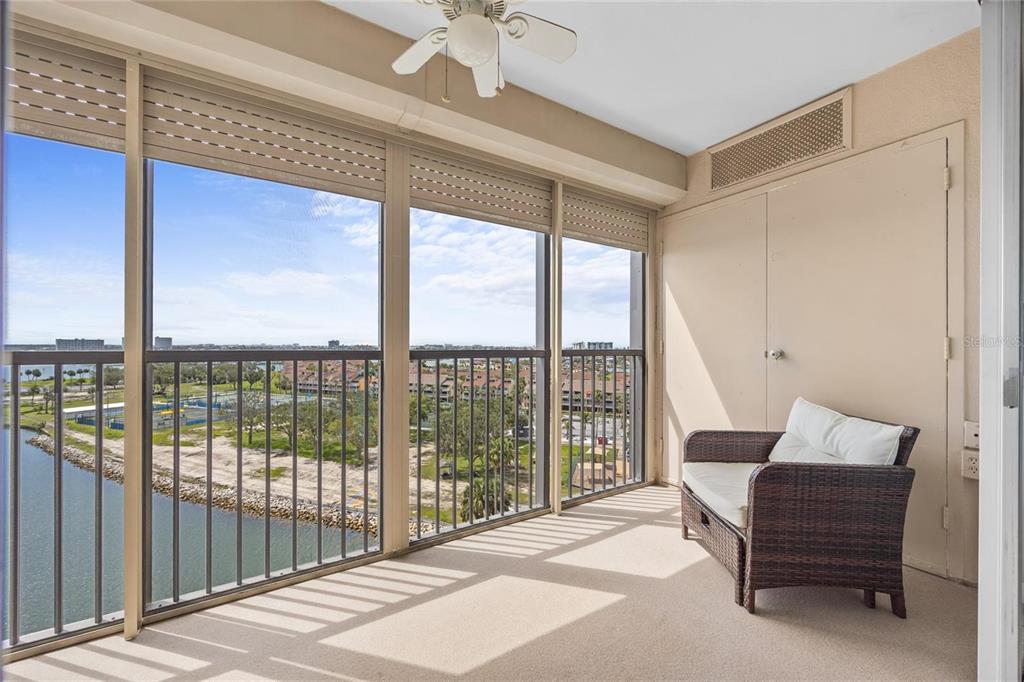 Property for sale at 10355 PARADISE BOULEVARD UNIT 907, TREASURE ISLAND, FL, 33706