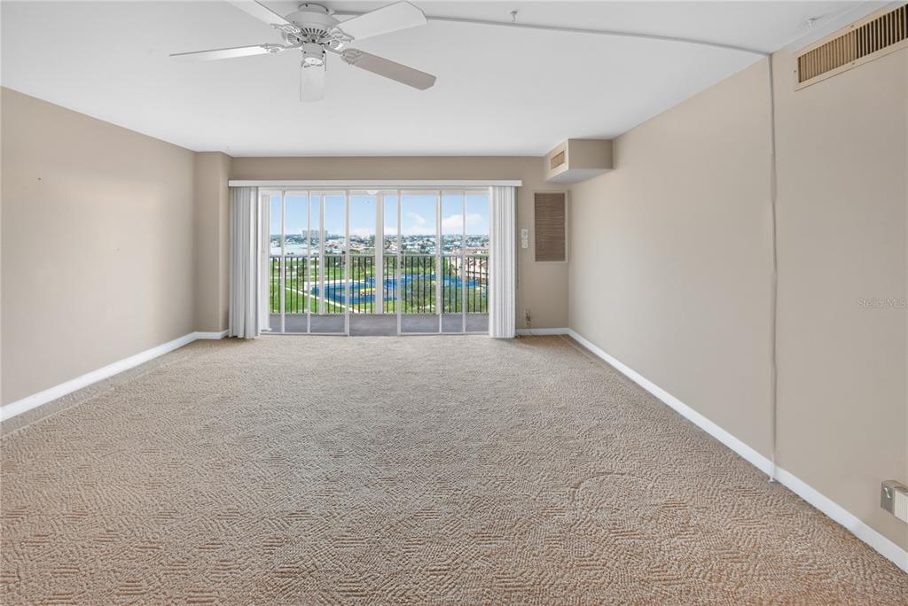 Property for sale at 10355 PARADISE BOULEVARD UNIT 907, TREASURE ISLAND, FL, 33706