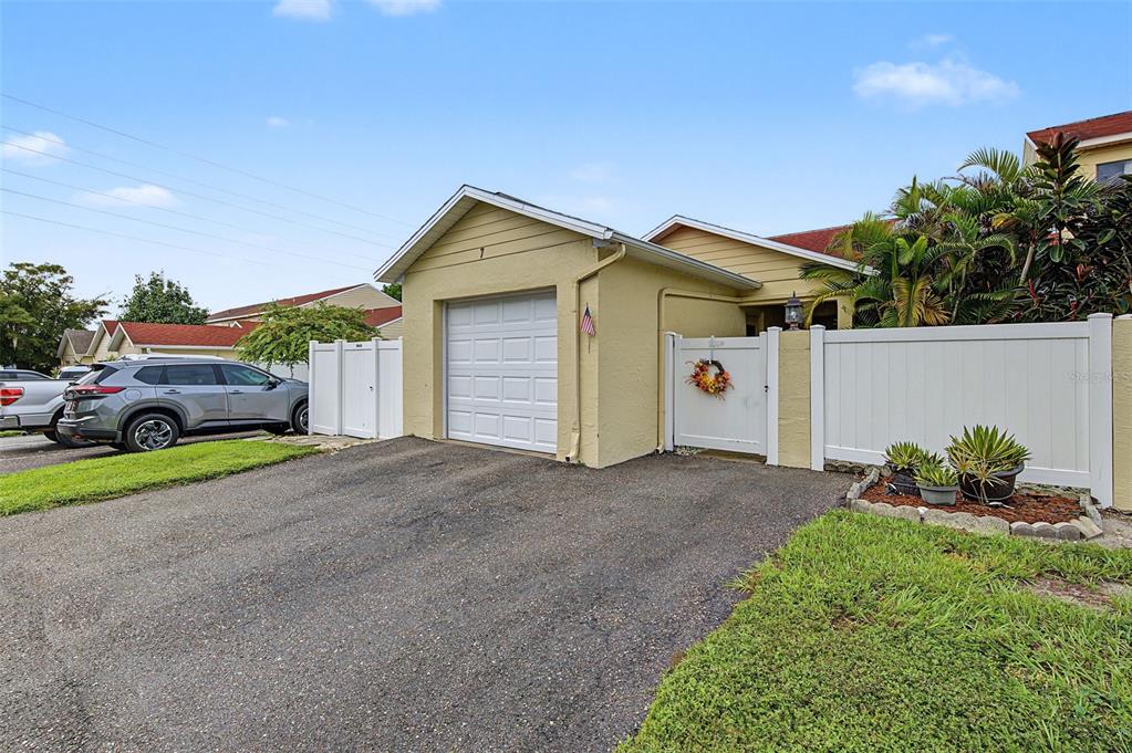 Large One Car Detached Garage