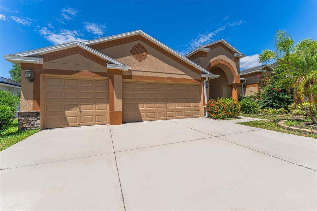 Property for sale at 2637 YUKON CLIFF DRIVE, RUSKIN, FL, 33570