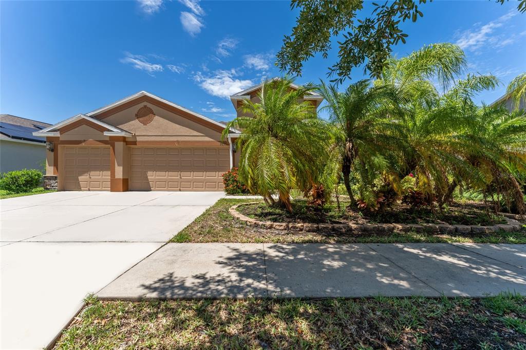 Property for sale at 2637 YUKON CLIFF DRIVE, RUSKIN, FL, 33570