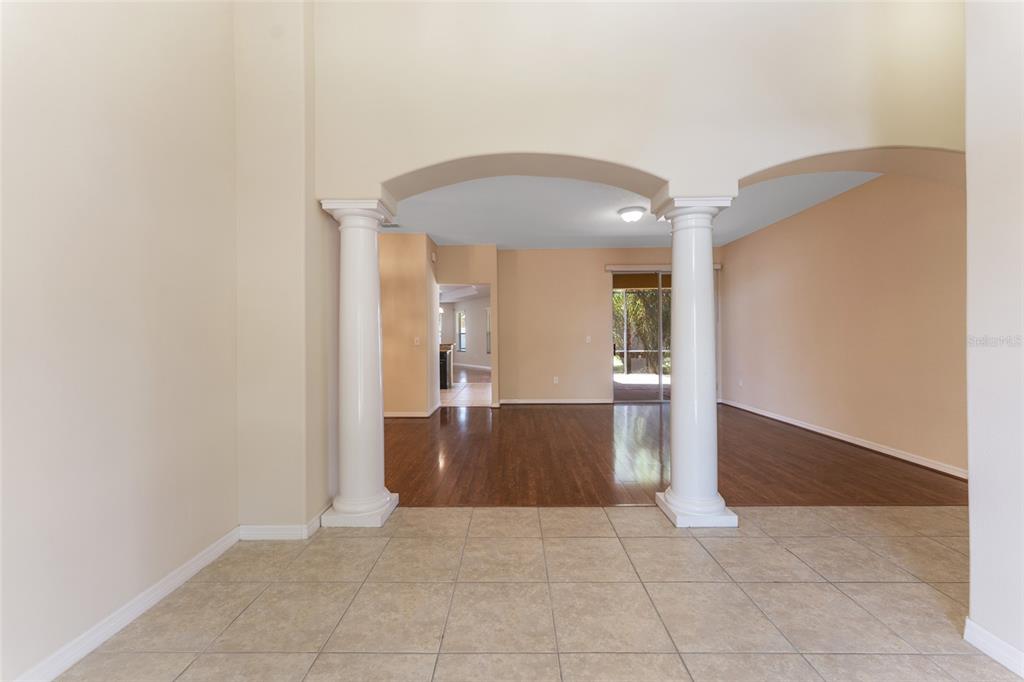 Property for sale at 2637 YUKON CLIFF DRIVE, RUSKIN, FL, 33570