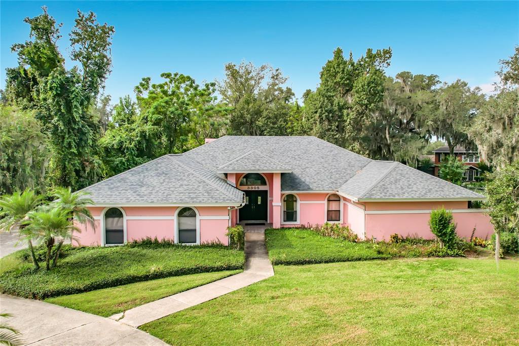 Over 1/2 acre lot and NO HOA