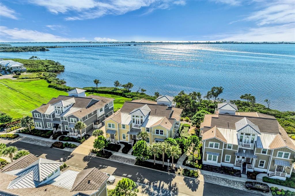 Unobstructed views of Anna Maria Sound!