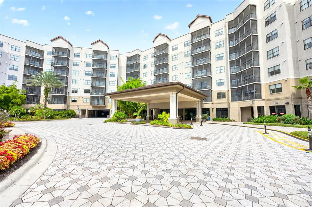 Welcome to effortless resort living and an incredible SHORT-TERM RENTAL OPPORTUNITY at The Grove Resort & Water Park!