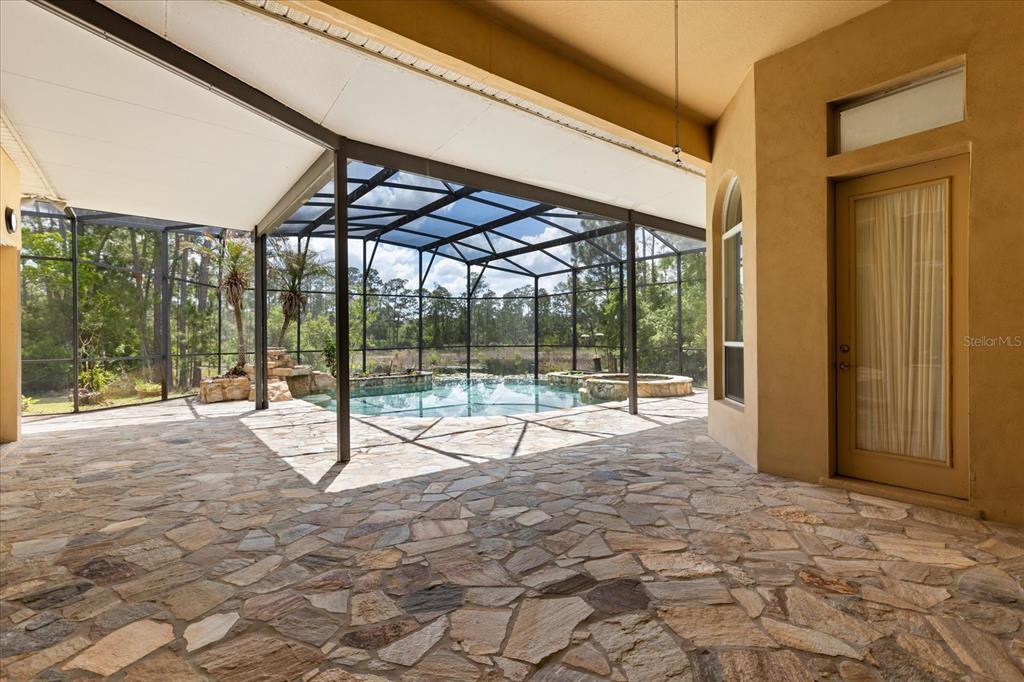 Property for sale at 420 VALLEY STREAM DRIVE, GENEVA, FL, 32732