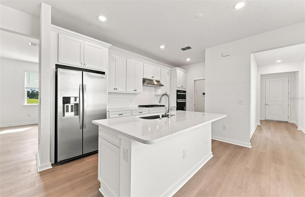 Stylish Built-in Kitchen