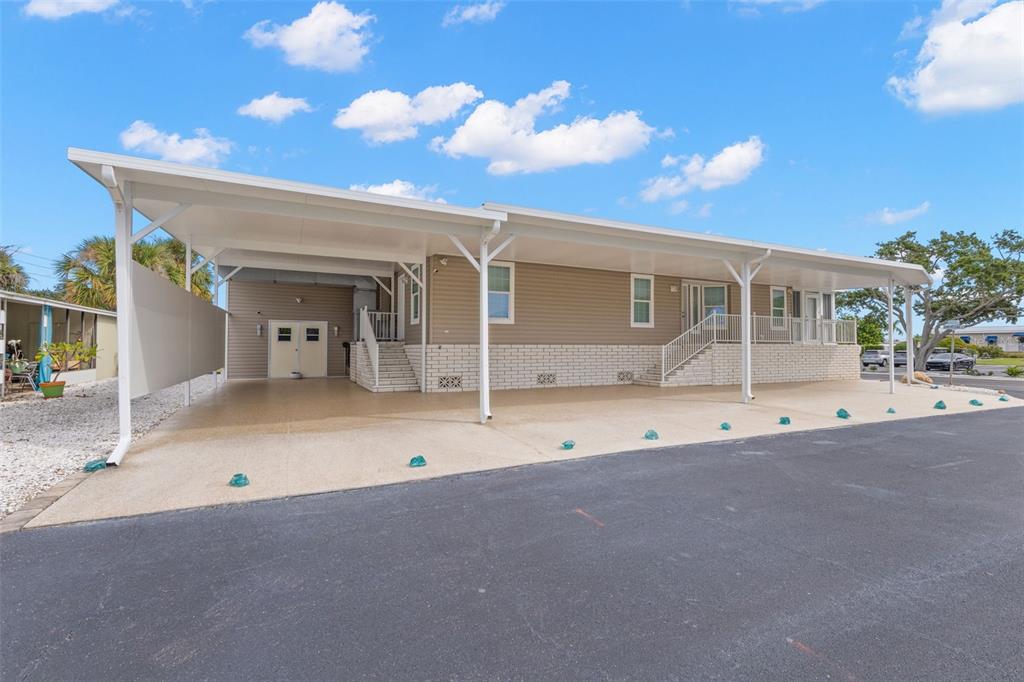 Property for sale at 7300 AMERICANA DRIVE NE UNIT 143, ST PETERSBURG, FL, 33702