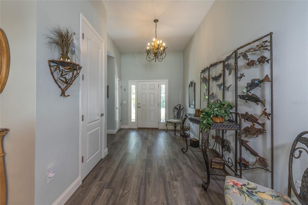 Beautiful Entry with closet