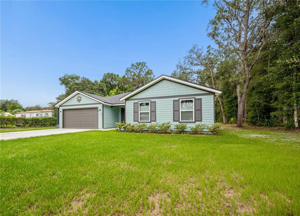 Property for sale at 111 BREEZEWAY AVENUE, SATSUMA, FL, 32189
