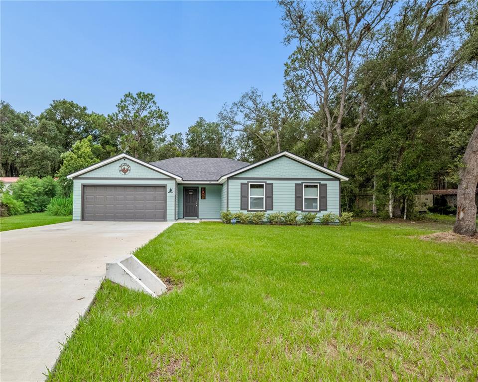 Property for sale at 111 BREEZEWAY AVENUE, SATSUMA, FL, 32189