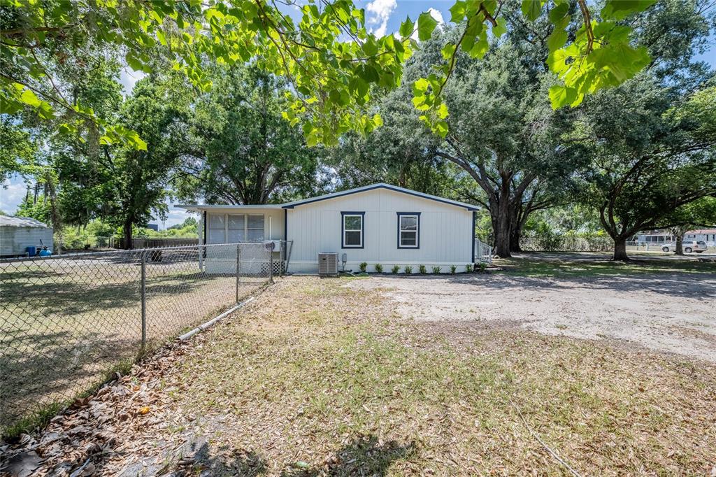 Property for sale at 5220 SPRING CREEK DR, LAKELAND, FL, 33811