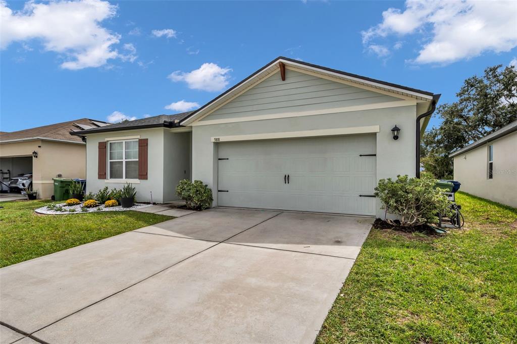 Property for sale at 988 CAMBRIDGE DRIVE, WINTER HAVEN, FL, 33881