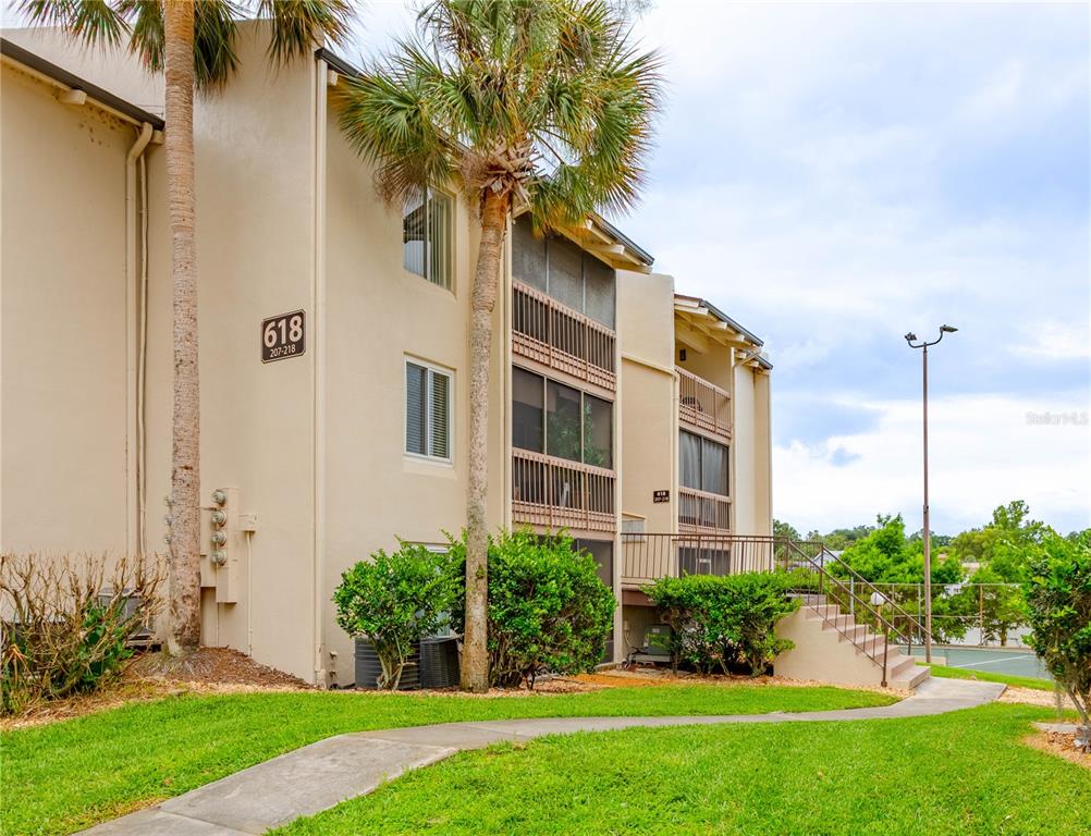 Beautifully Maintained Sandy Cove