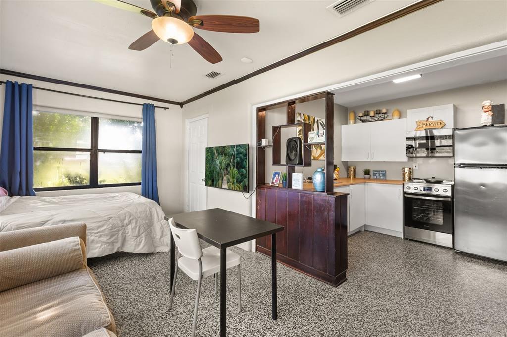 Studio with private entrance