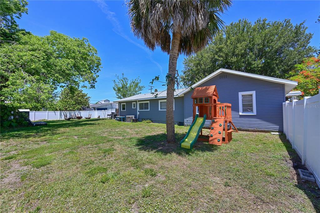 Property for sale at 1423 12TH AVENUE W, PALMETTO, FL, 34221