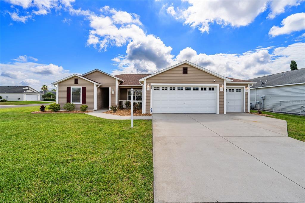 Property for sale at 2446 HOPESPRING LOOP, THE VILLAGES, FL, 32162