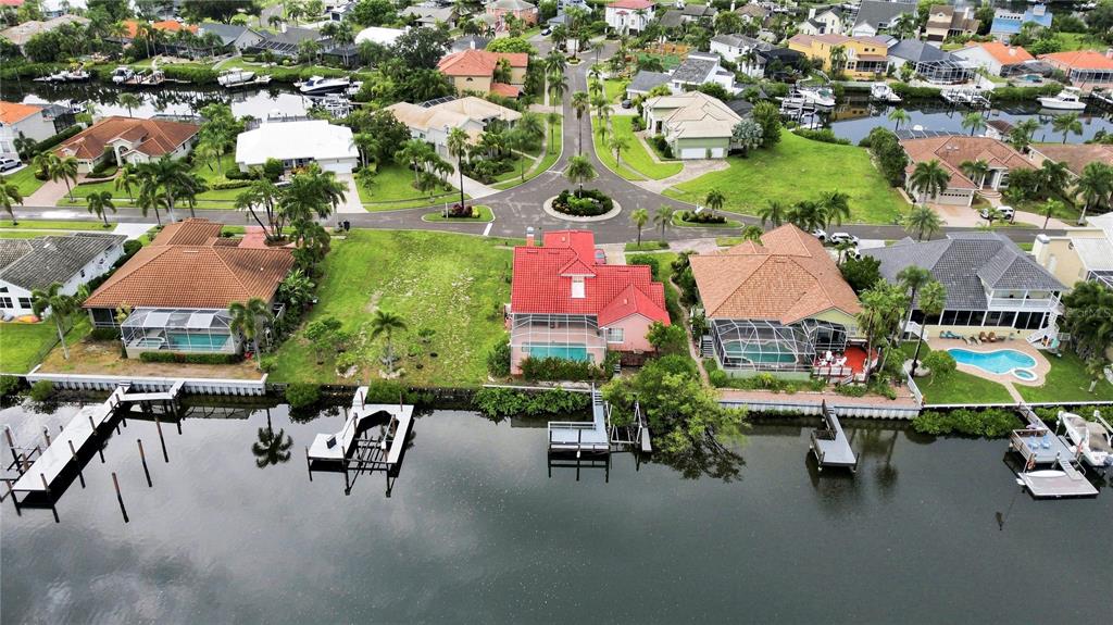 DEEP WATER CANAL AND APPX 100 YDS WIDE 5 MIN TO TAMPA BAY.