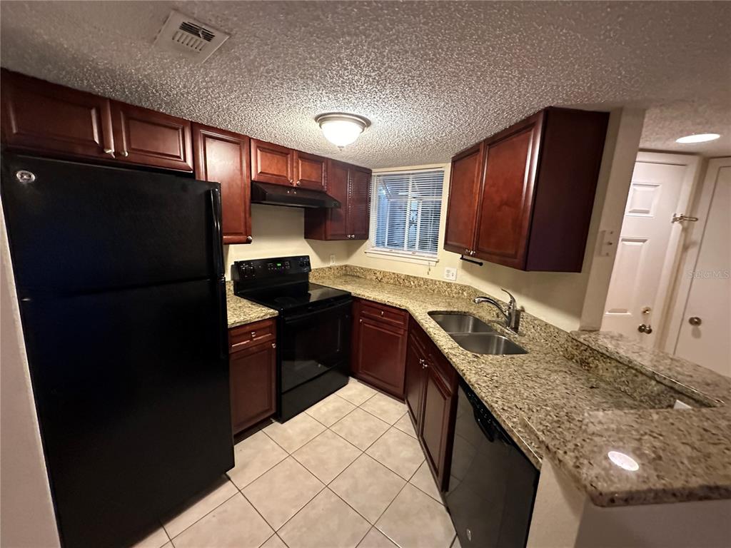 Property for sale at 1940 LAKE ATRIUMS CIRCLE UNIT 89, ORLANDO, FL, 32839