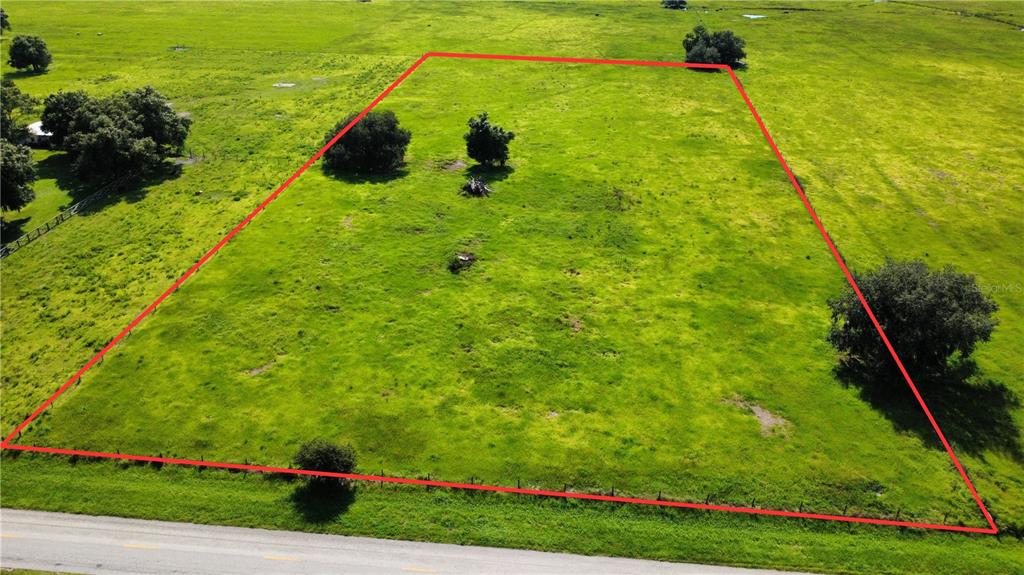 Approximate boundary lines. Actual boundary lines to be verified by buyer.