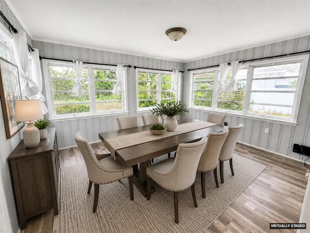 STAGING DINING ROOM