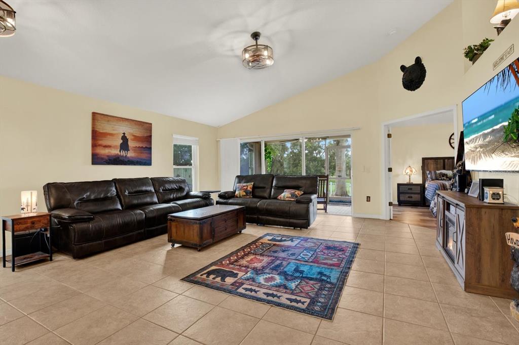 Property for sale at 7123 48TH AVENUE E, PALMETTO, FL, 34221