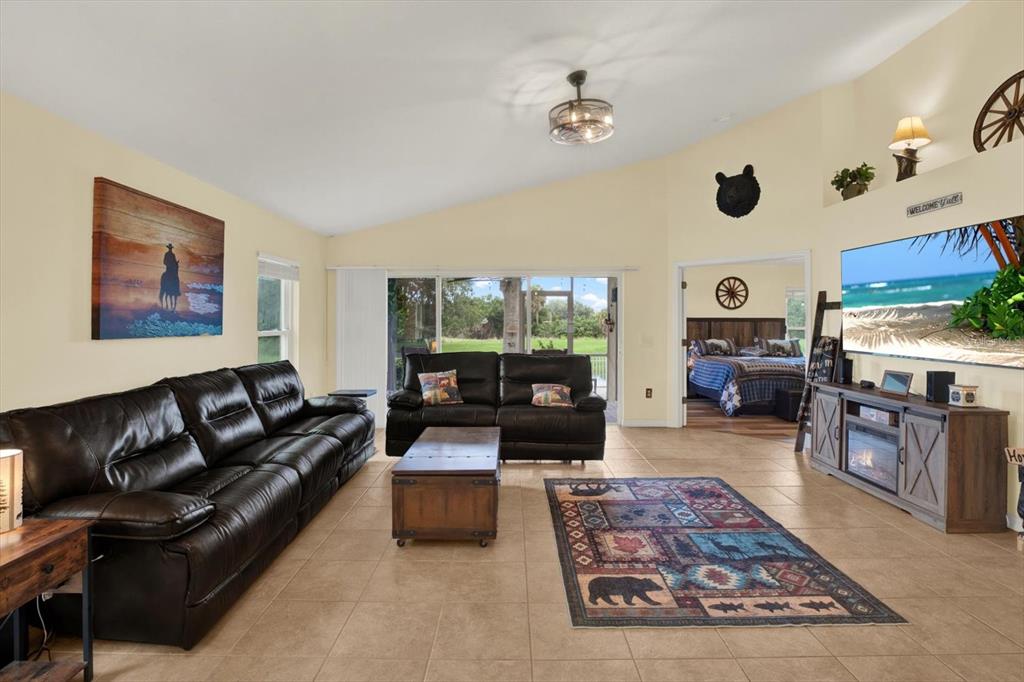 Property for sale at 7123 48TH AVENUE E, PALMETTO, FL, 34221