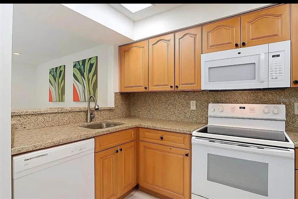 Property for sale at 10131 LAKE OAK CIRCLE, TAMPA, FL, 33624