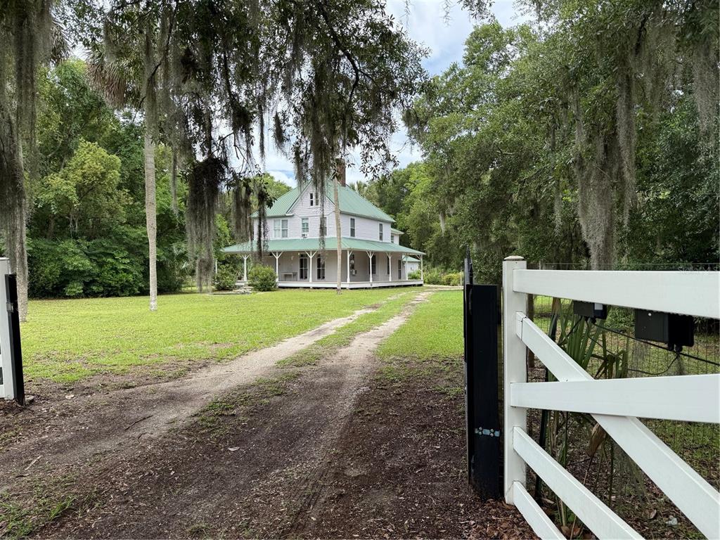 Property for sale at 110 N VOLUSIA AVENUE, PIERSON, FL, 32180
