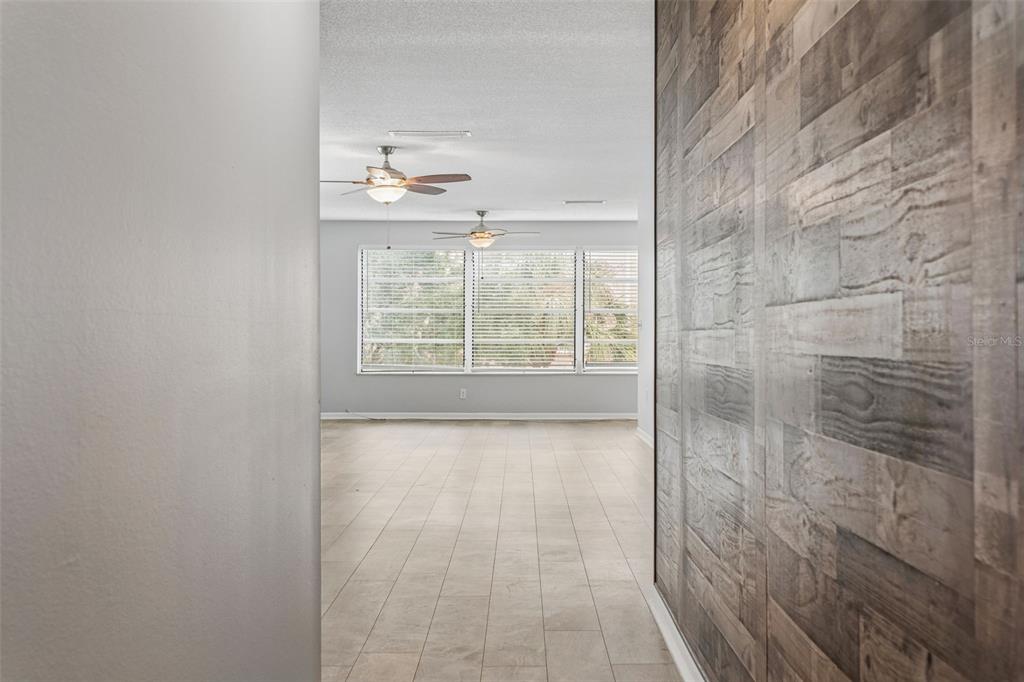 Property for sale at 5501 80TH STREET N UNIT 402, ST PETERSBURG, FL, 33709