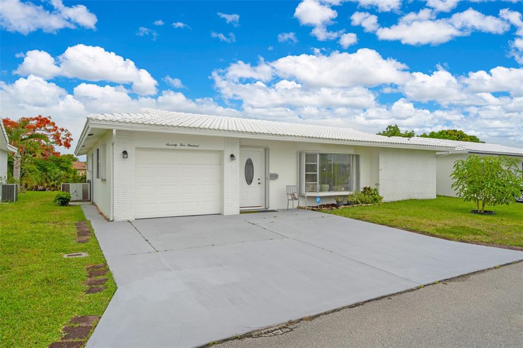 Property for sale at 7500 NW 66TH TERRACE, TAMARAC, FL, 33321