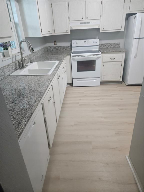 Property for sale at 1706 BELLEAIR FOREST DRIVE UNIT 310, BELLEAIR, FL, 33756