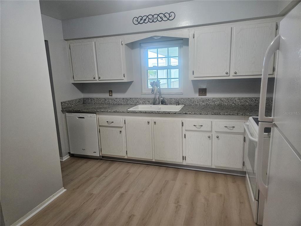 Property for sale at 1706 BELLEAIR FOREST DRIVE UNIT 310, BELLEAIR, FL, 33756