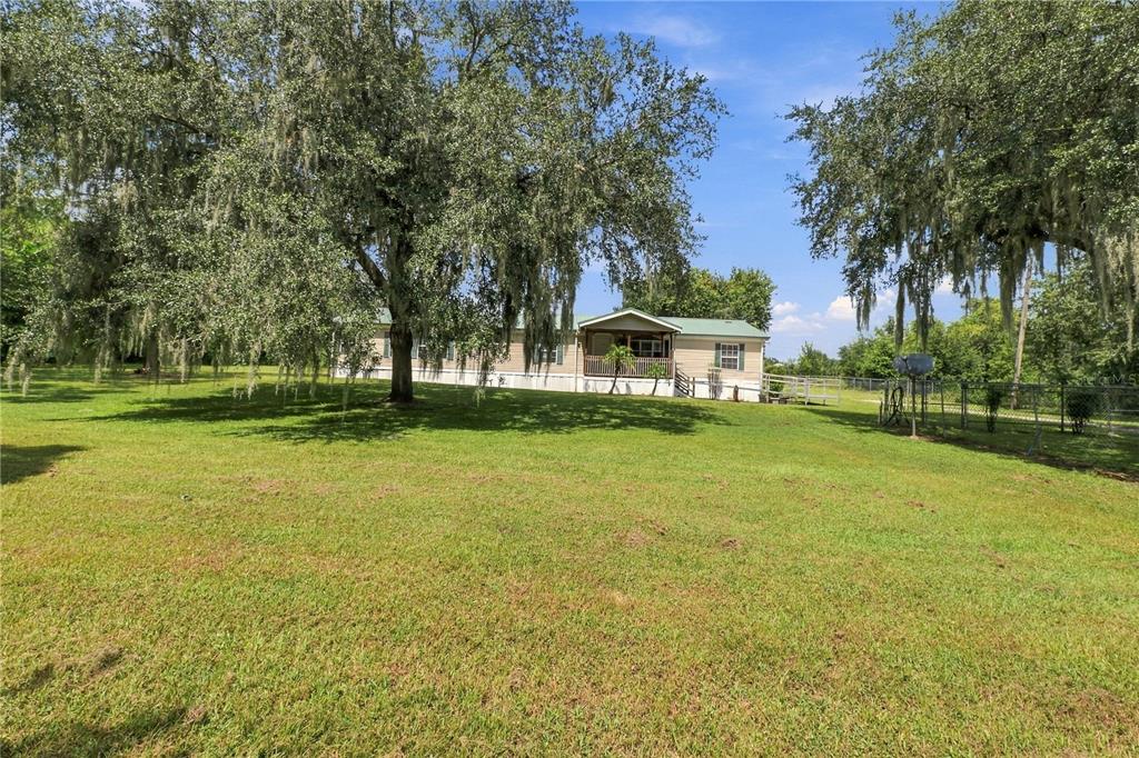 Property for sale at 8611 COUNTY LINE ROAD, LITHIA, FL, 33547