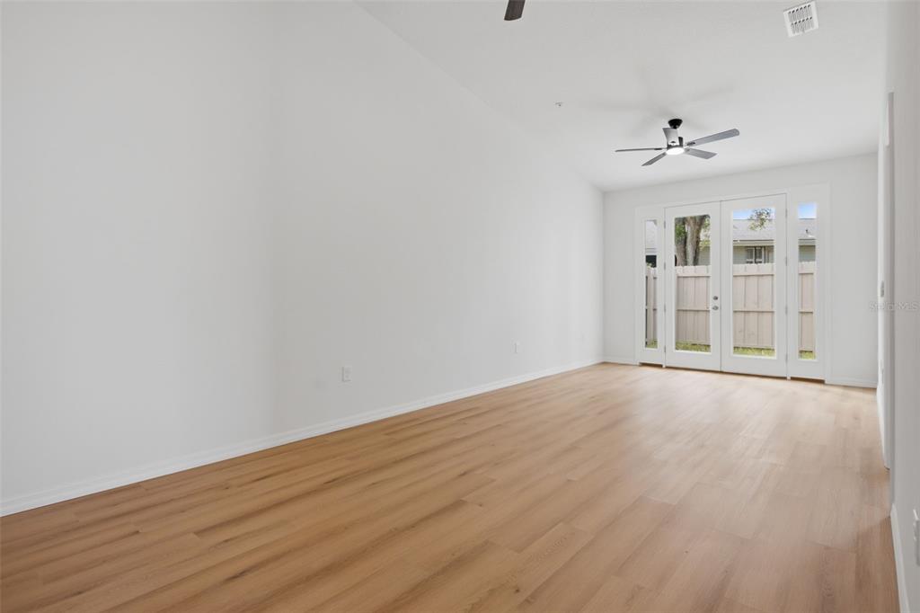 Property for sale at 1411 OAK PL UNIT F, APOPKA, FL, 32712