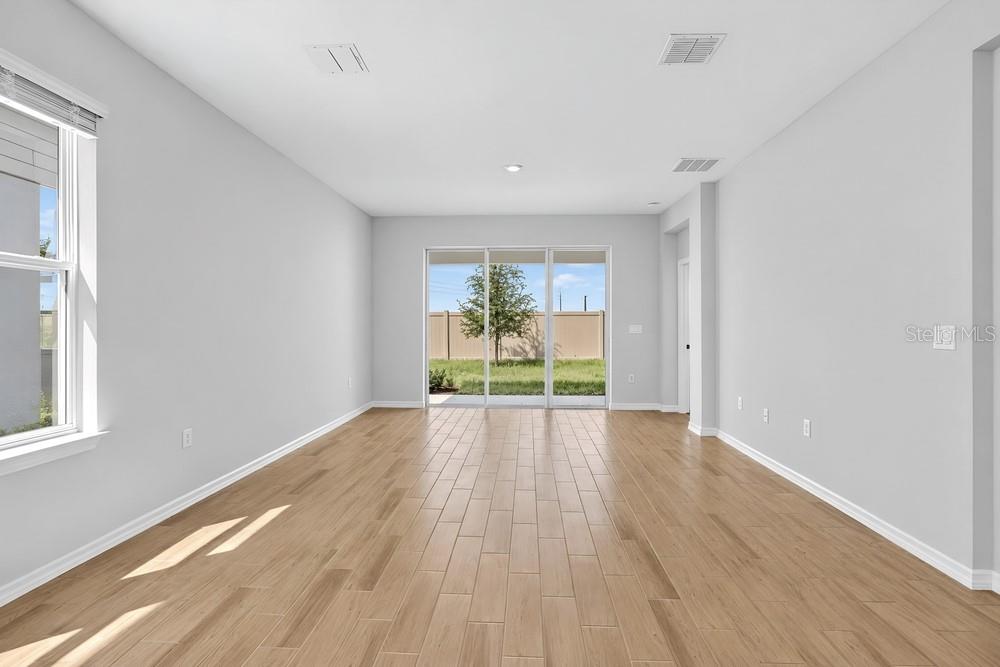 32472 Sea Loch Loop ~ Ready Now for Closing!