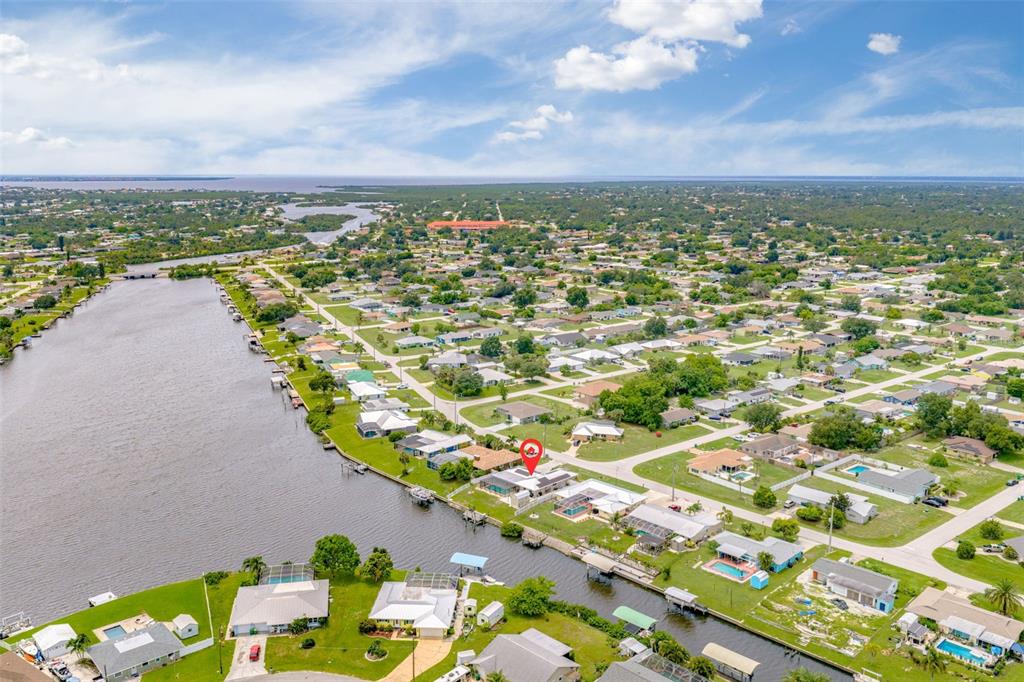 One Of A Kind Wide Water Canal Views