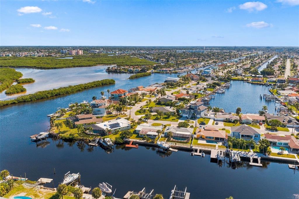 Deep Wide channel - 2 minutes to open gulf.  10 minutes to the sandbar | Anclote Island