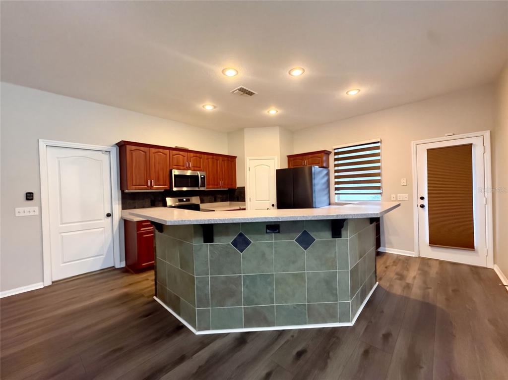 Property for sale at 219 WILLOW BEND PARKWAY, LUTZ, FL, 33549