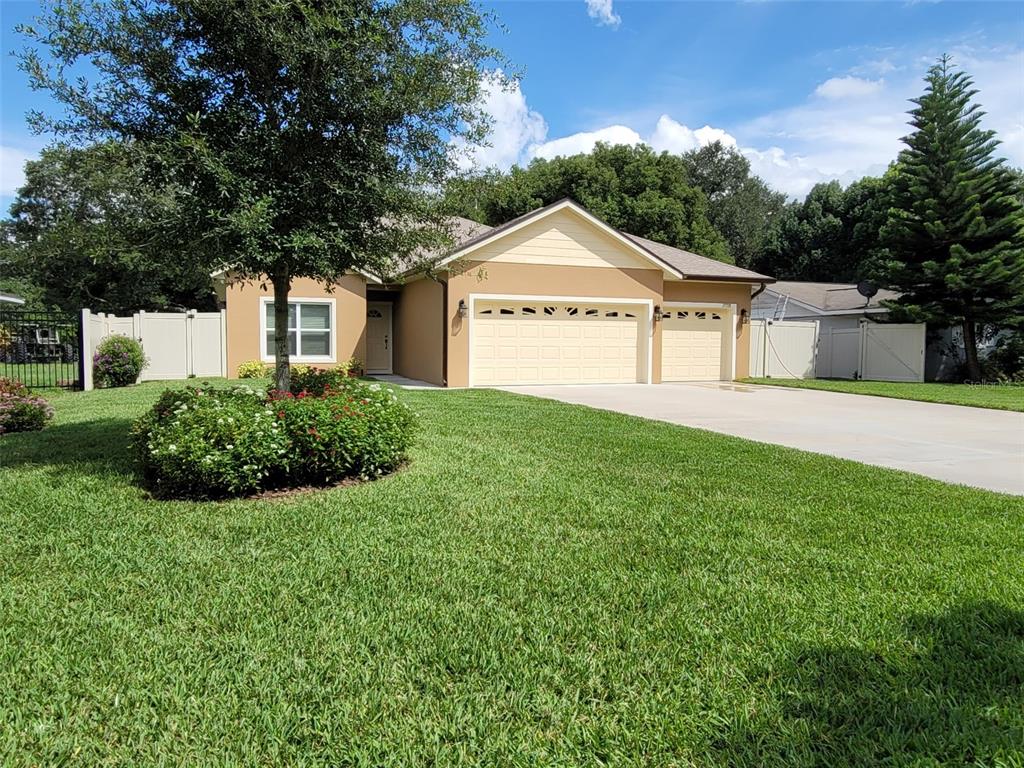 Property for sale at 27728 LISA DRIVE, TAVARES, FL, 32778