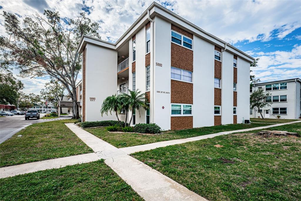Property for sale at 5880 38TH AVENUE N UNIT 309, ST PETERSBURG, FL, 33710
