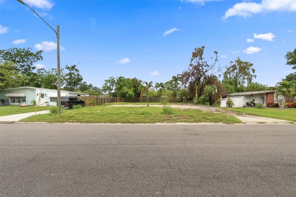 Property for sale at 3963 NEPTUNE DRIVE SE, ST PETERSBURG, FL, 33705