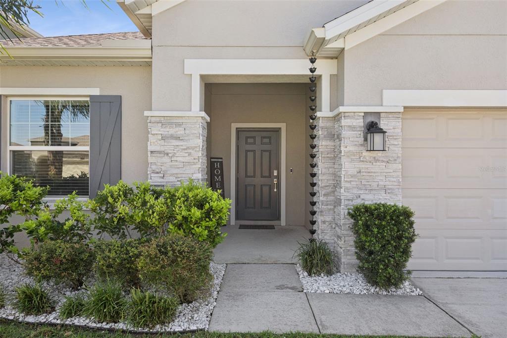 Spacious Front Porch