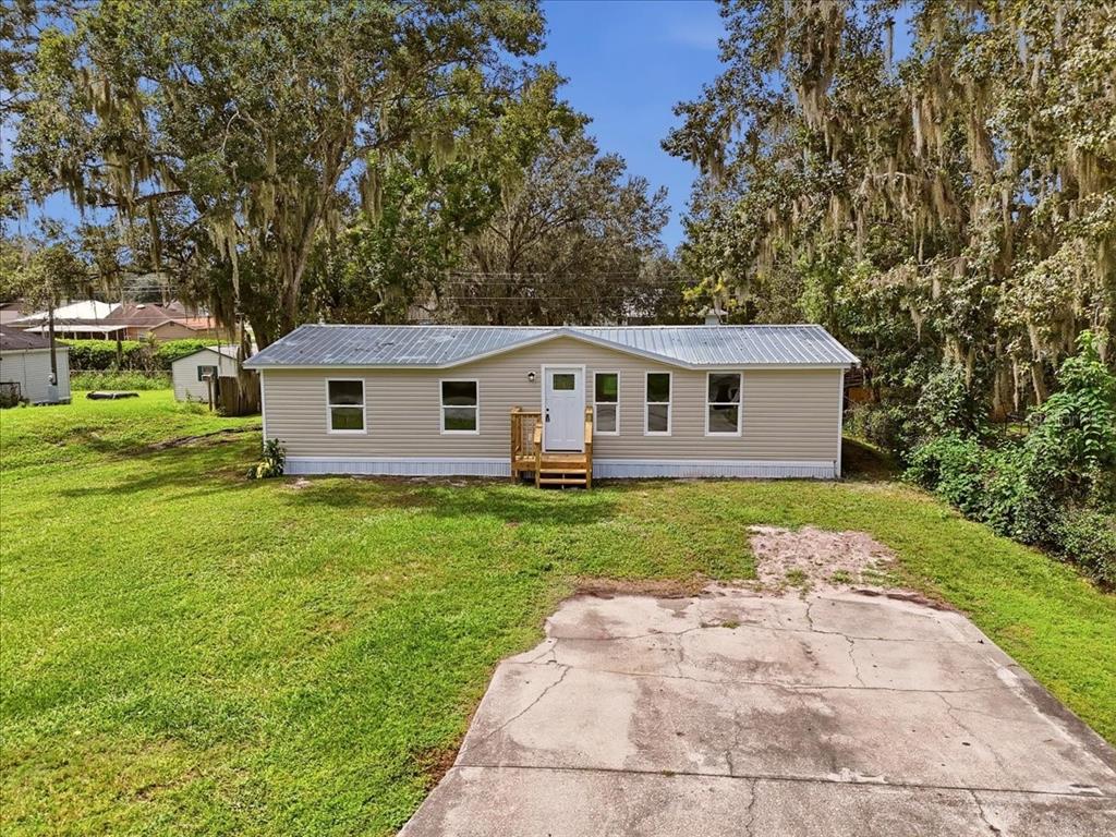 Property for sale at 2412 ISLAND OAKS W, LAKELAND, FL, 33805